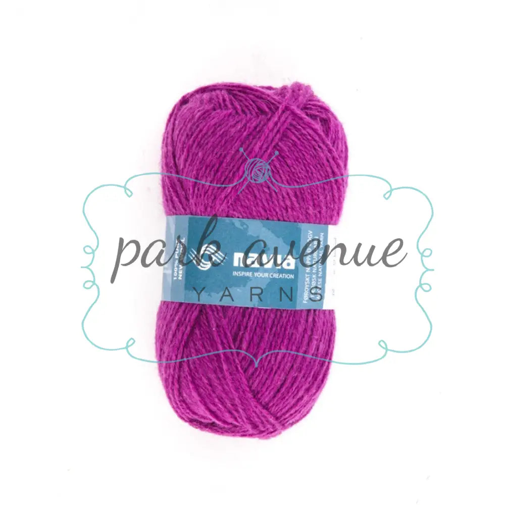 Navia Duo 226 Cerise Yarn: Sport