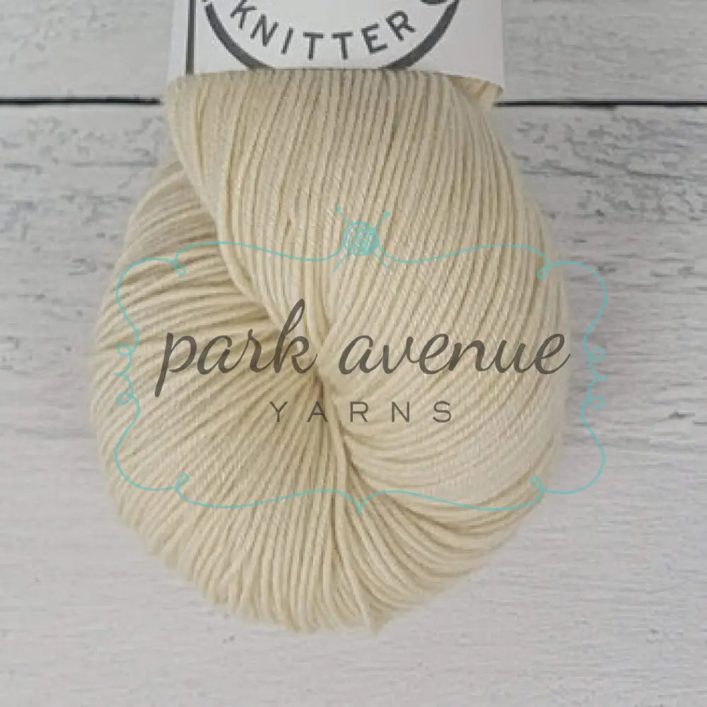 Primo Fingering Powdered Sugar Yarn: Fingering