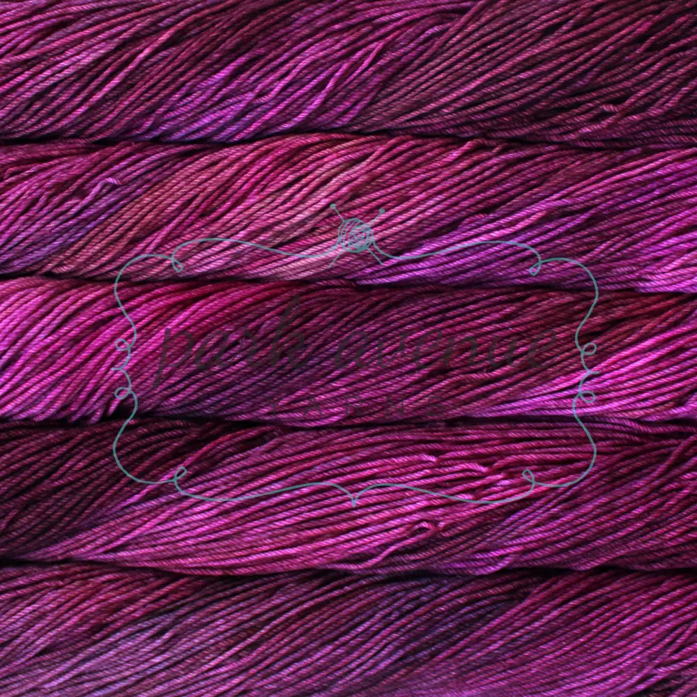 Rios Magenta Yarn: Worsted