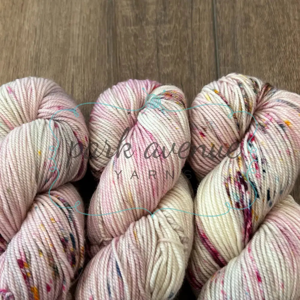 Sonoma LaVie en Ros Yarn: DK